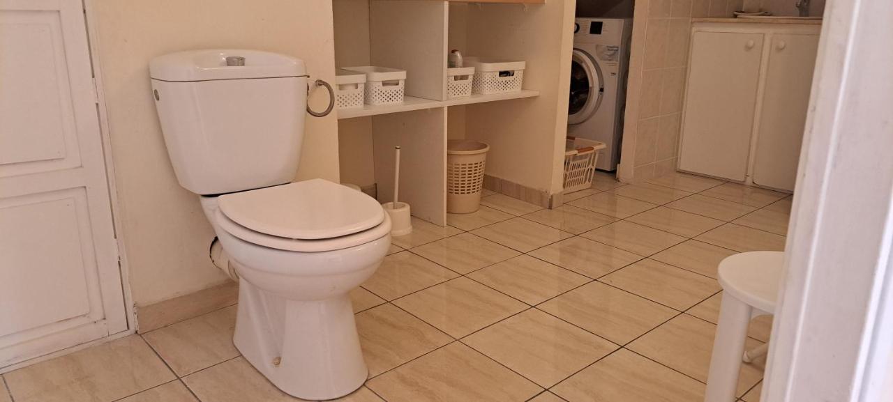 Logement Spacieux Deux Pieces A Baie Mahault Luaran gambar